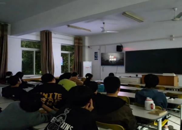 "C:\Users\王洁\Desktop\图片1600.jpg"