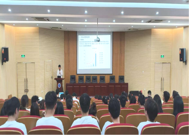 助力实践 认知启航——商学院大数据管理与应用专业认知实习讲座顺利开展
