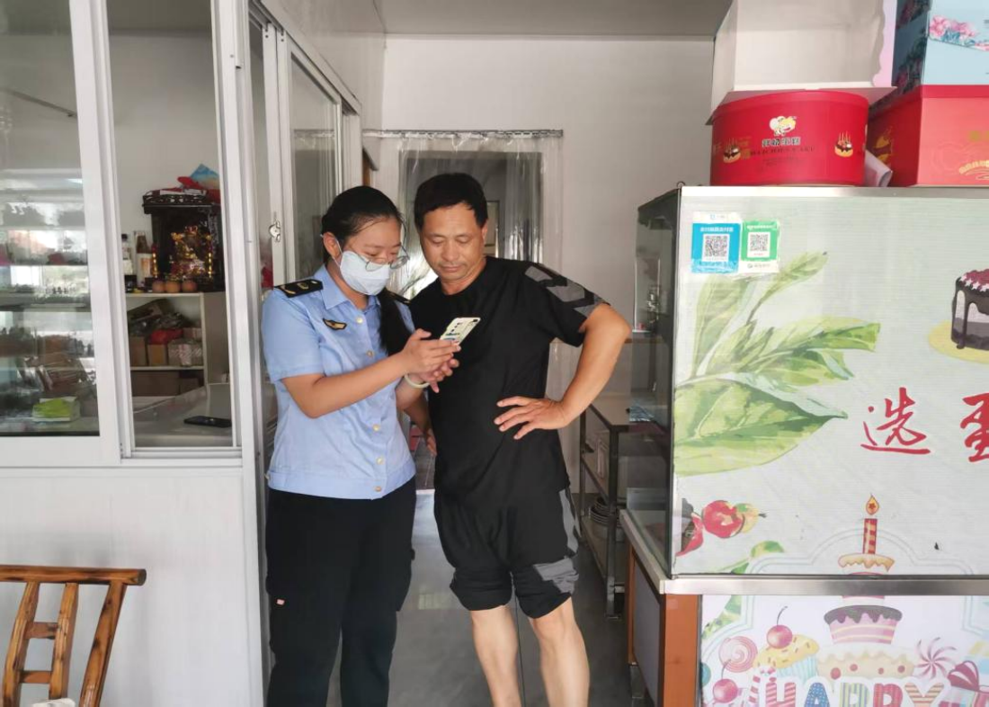 从新华学子到基层骨干：方钰瑜的公共服务成长之路
