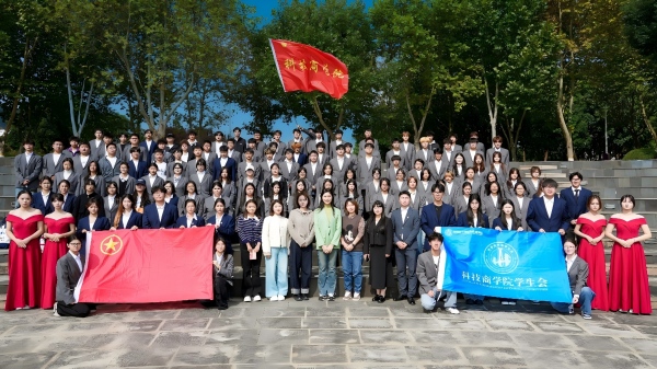 "C:\Users\25362\Desktop\图片11.jpg"