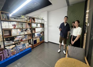 商学院赴安徽途秀集团考察交流 共促校企合作新篇章