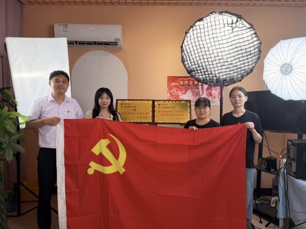 "C:\Users\gy111\Desktop\图片2600.jpg"